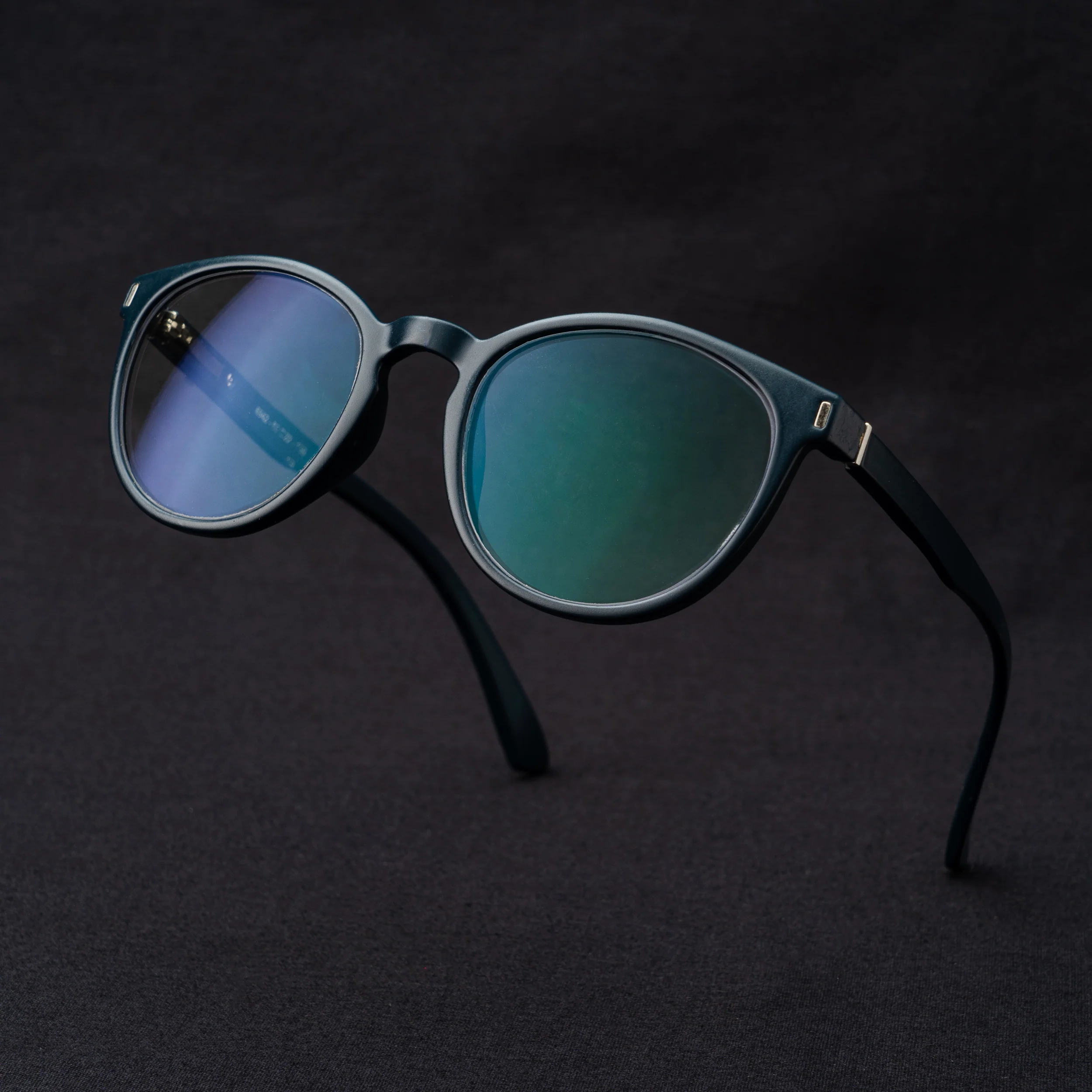 blue frame screen glasses - Image 2